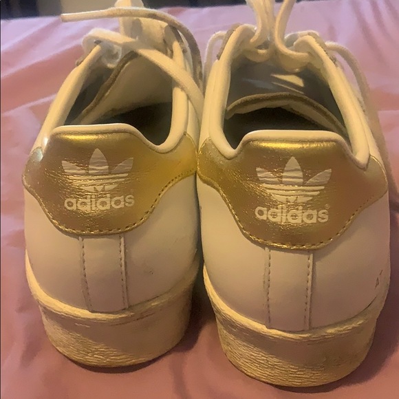 Gold adidas superstar - Picture 2 of 4